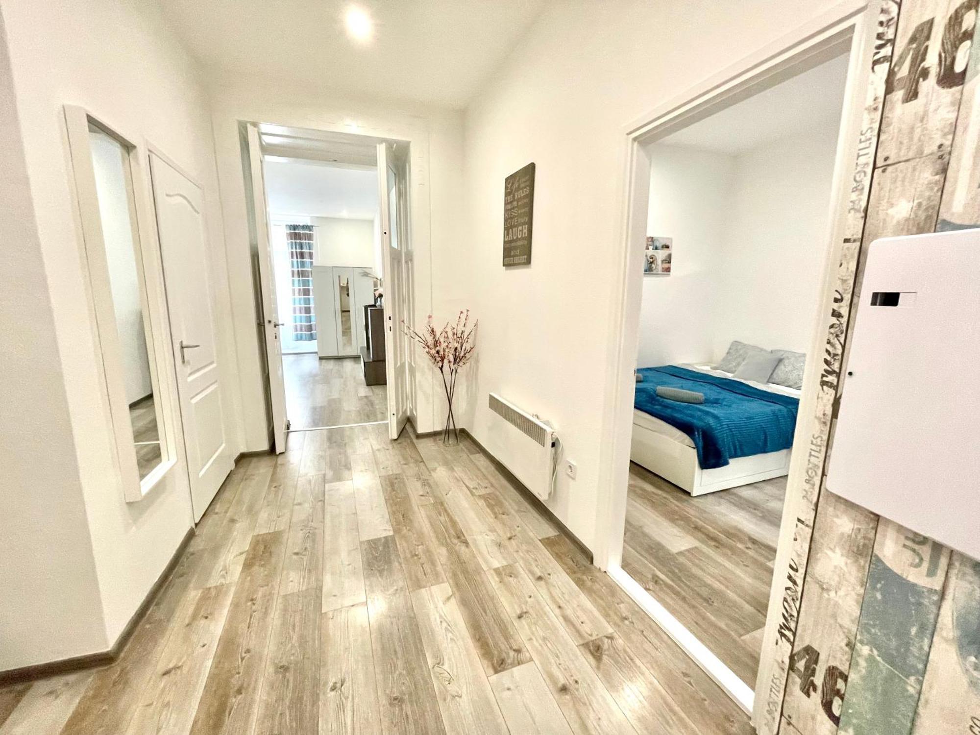 Relax Home With 2 Bedroom, 2 Bathroom For 6 People In The City Centre Free Coffee بودابست المظهر الخارجي الصورة