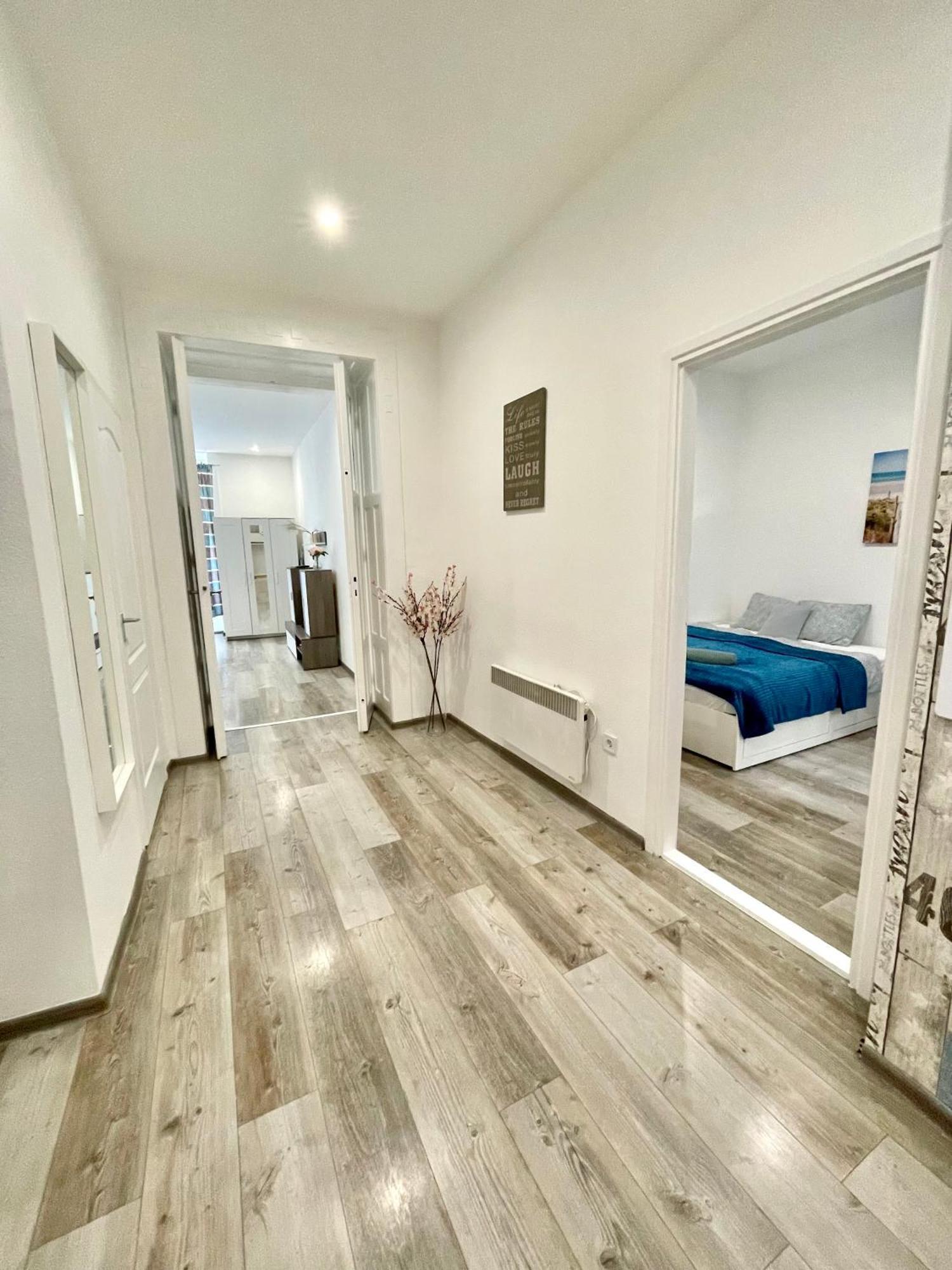Relax Home With 2 Bedroom, 2 Bathroom For 6 People In The City Centre Free Coffee بودابست المظهر الخارجي الصورة