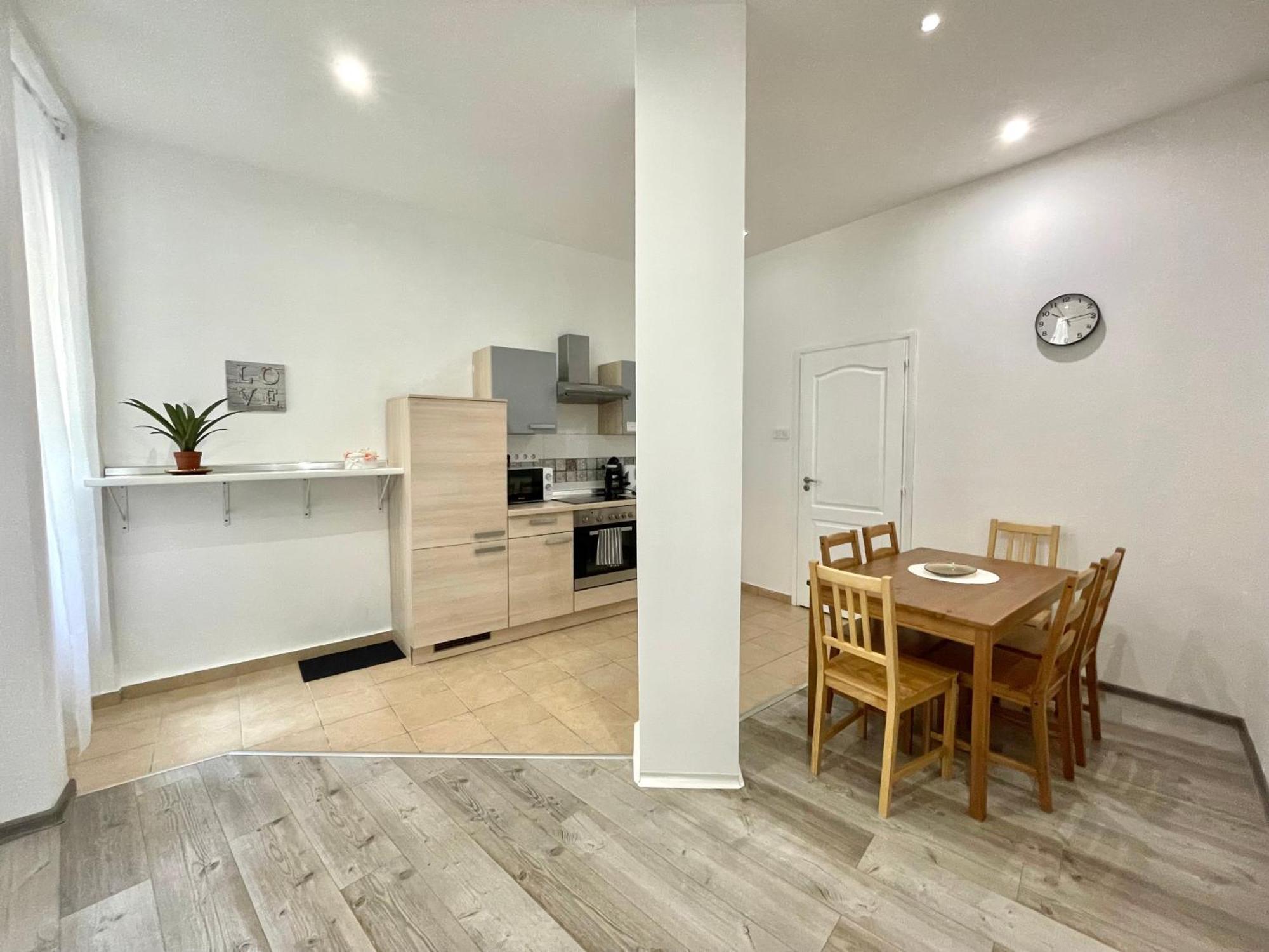 Relax Home With 2 Bedroom, 2 Bathroom For 6 People In The City Centre Free Coffee بودابست المظهر الخارجي الصورة